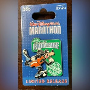 Walt Disney World 2015 Marathon Goofy Challenge pin